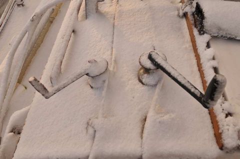 _JRD0394-10-11-09-snow