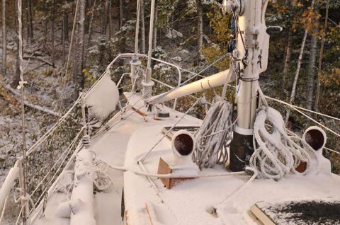 _JRD0397-10-11-09-snow